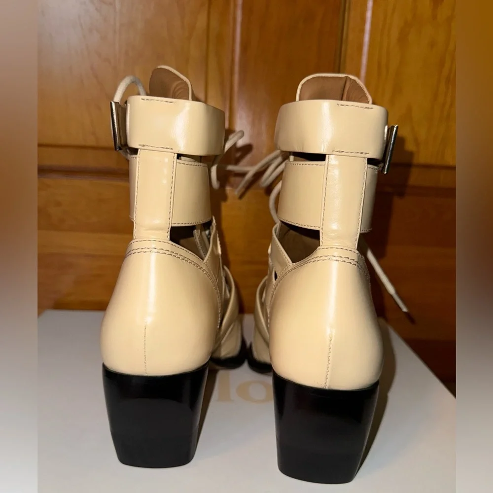 Chloe Rylee Boots NEW - Picture 4 of 9